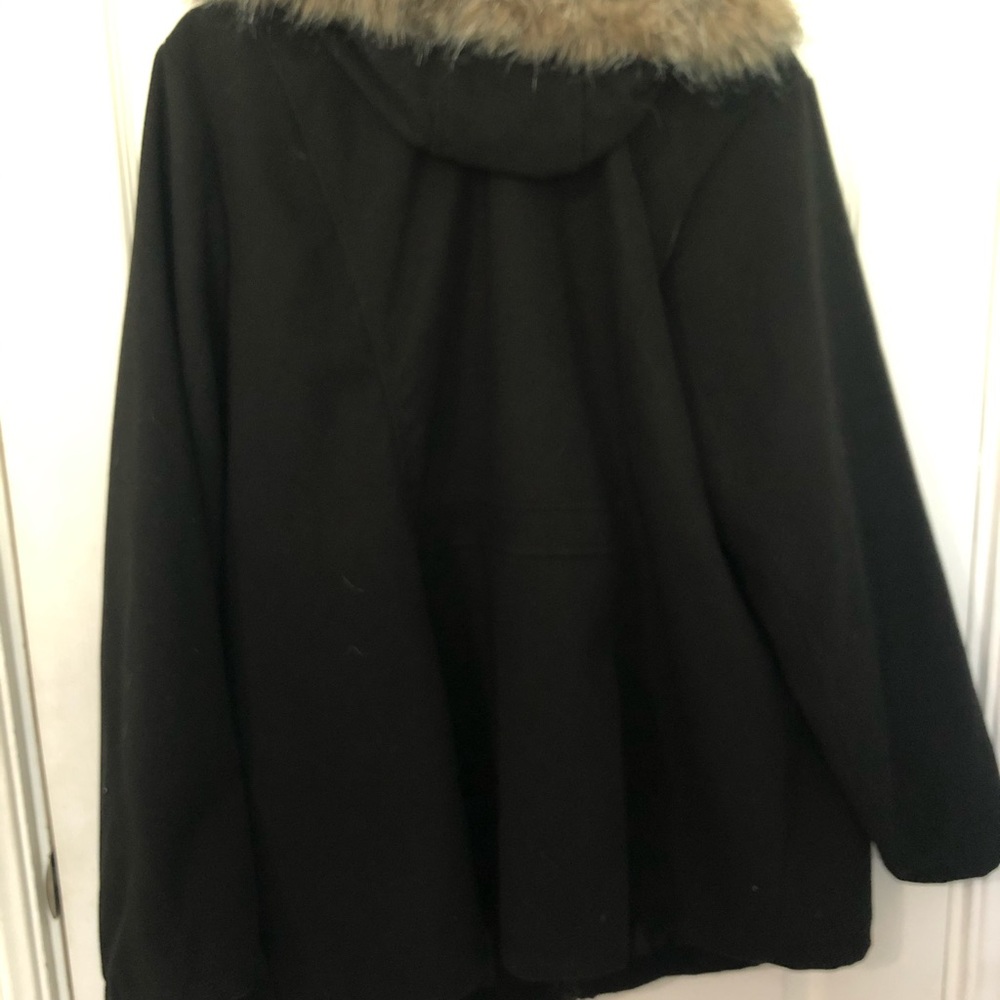 Woman’s black Winter coat - Picture 2 of 2